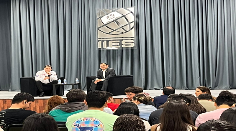 Jóvenes, construyamos juntos un mejor futuro para Reynosa: Luis Cantú en el IIES.