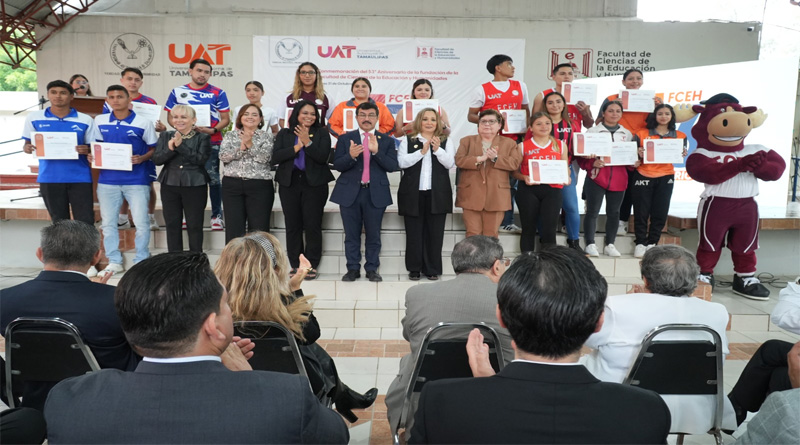 Consolida la UAT 57 años de prestigio académico de la Facultad de Comercio Victoria